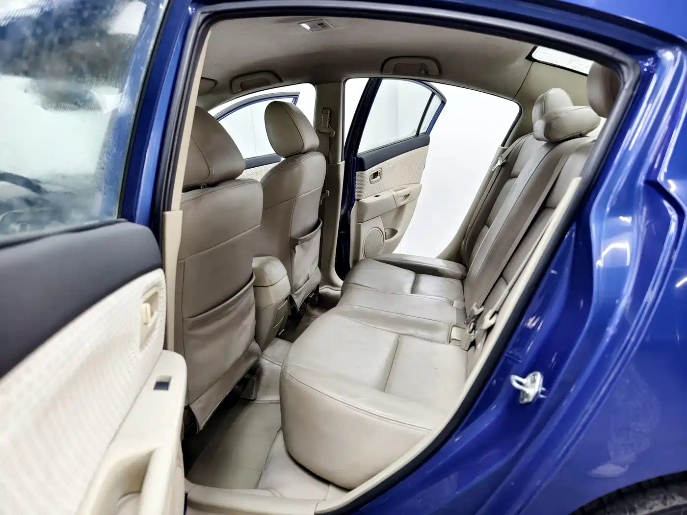 Photo 12 - Mazda 3