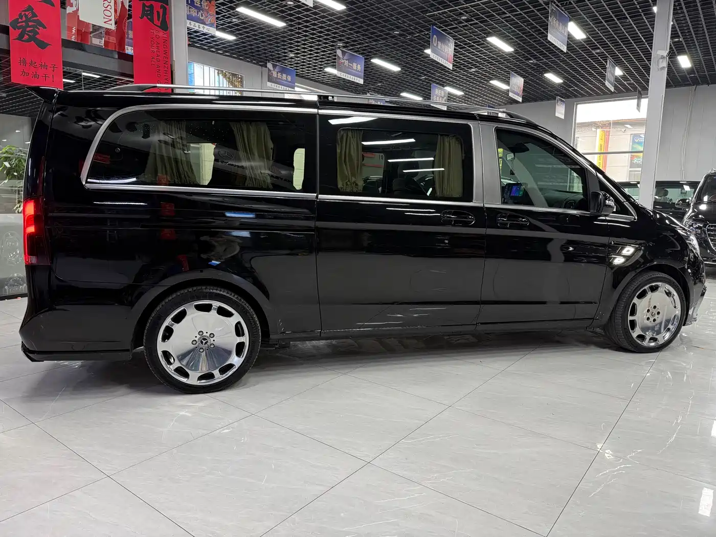 Mercedes-Benz Vito 2018 2.0T Business Edition China VI фото 11