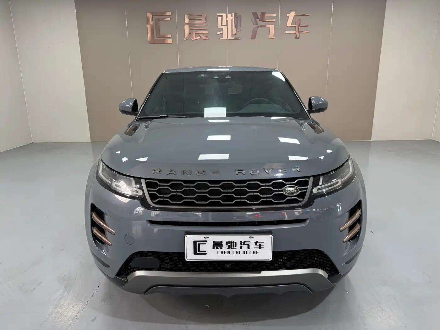 Land Rover Range Rover Evoque 2020 249PS R-DYNAMIC SE Sport Tech Edition фото 2