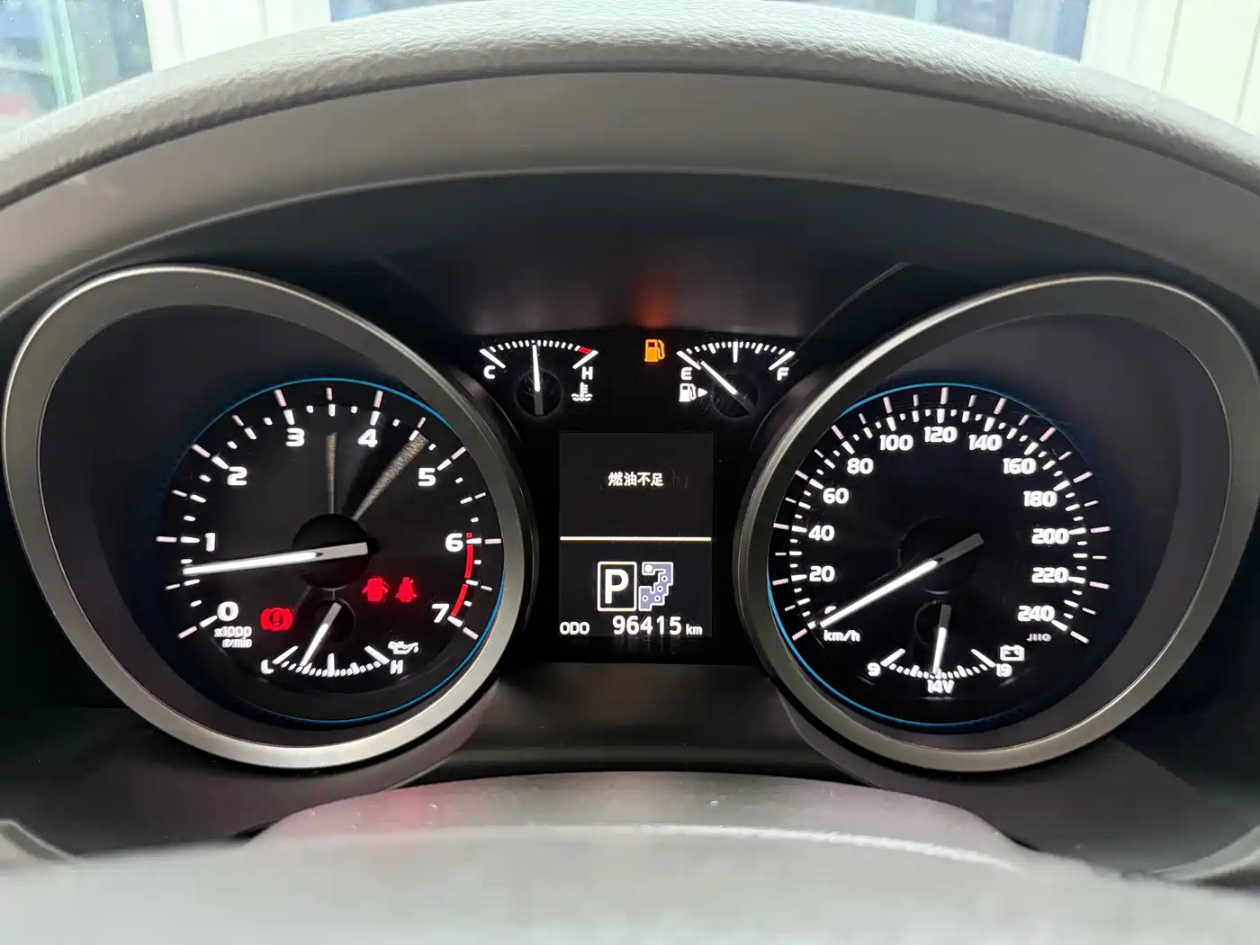 Toyota Land Cruiser 2012 4.6L Automatic VX-R фото 7