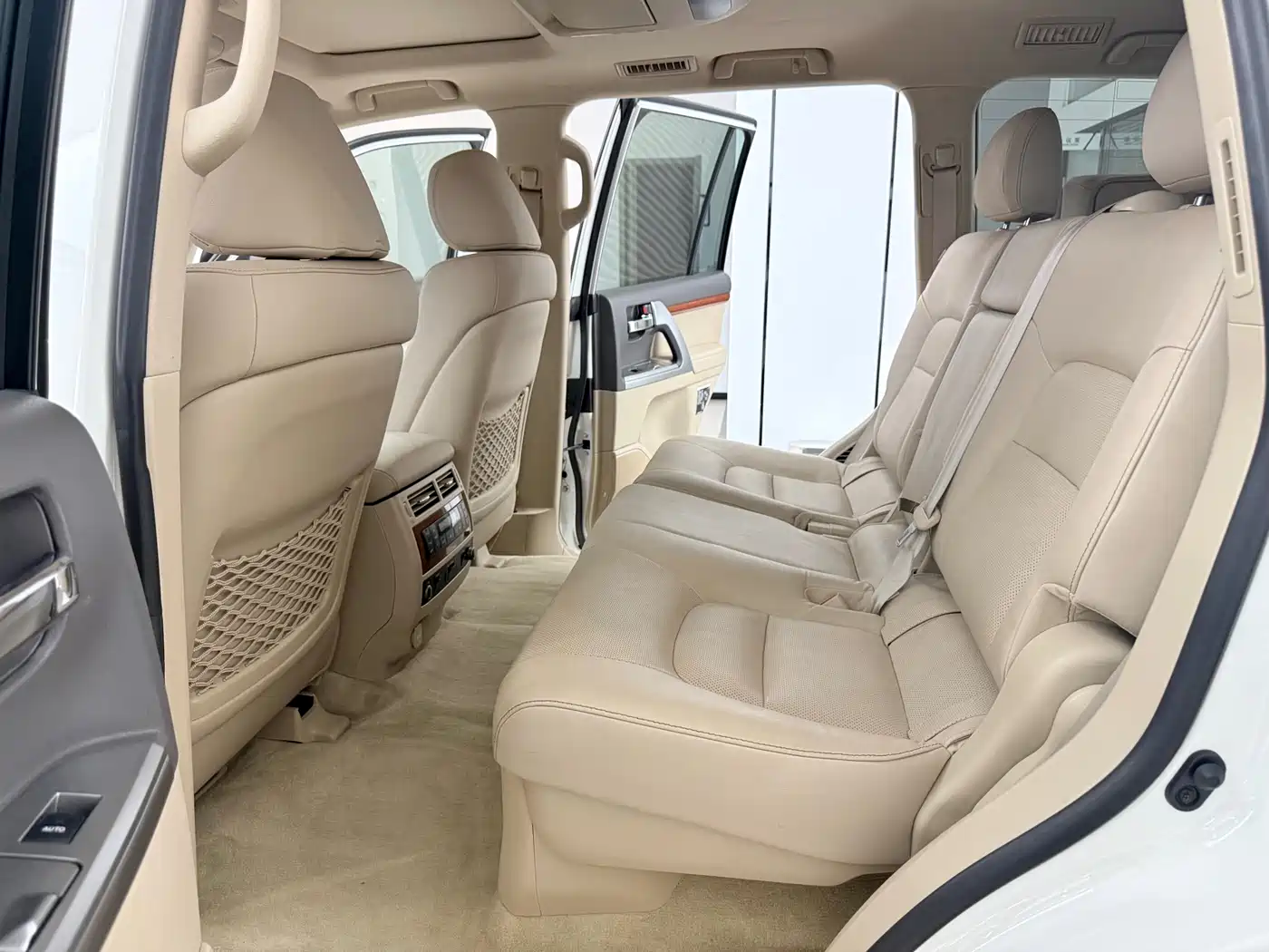 Toyota Land Cruiser 2012 4.6L Automatic VX-R фото 15