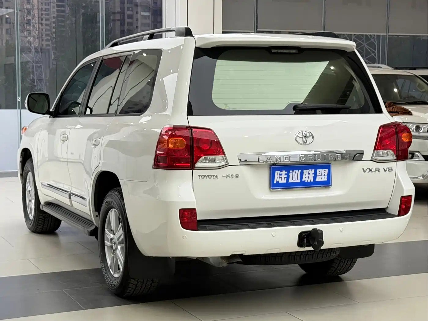 Toyota Land Cruiser 2012 4.6L Automatic VX-R фото 19