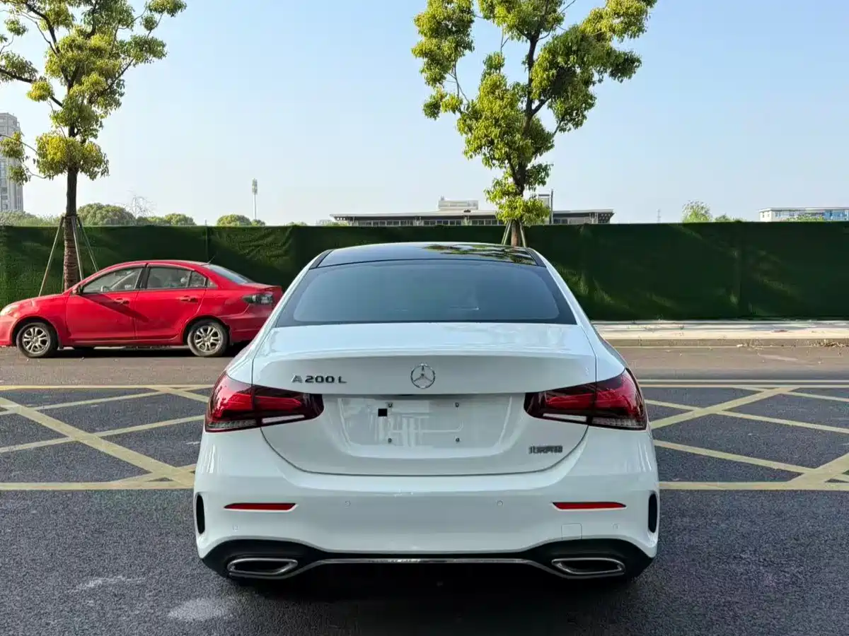 Mercedes-Benz A-Class 2021 A 200 L Sport Sedan Fashion Edition фото 7
