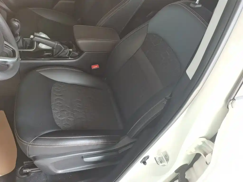 GAC Trumpchi Trumpchi GS3 2017 150N Manual Elite фото 15
