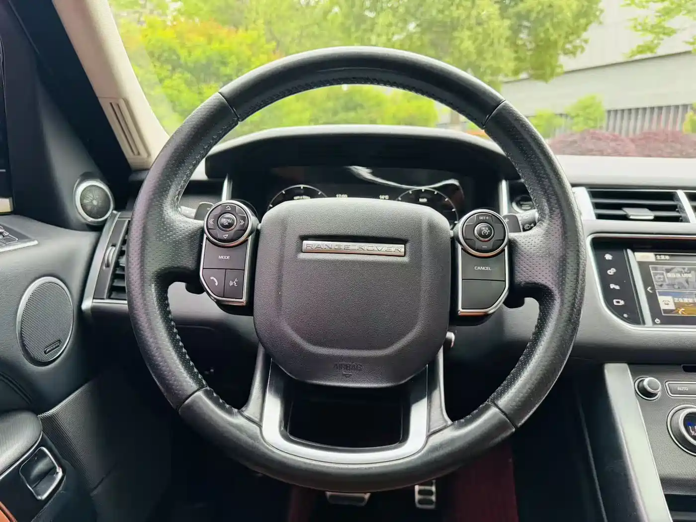 Land Rover Range Rover Sport 2016 Model 3.0 SC V6 HSE DYNAMIC фото 9
