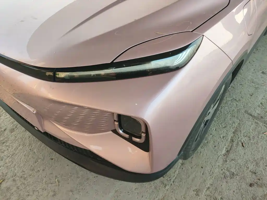 Фото 24 - Geely Geometry E Firefly