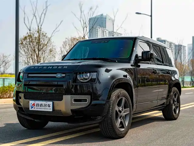 LAND ROVER DEFENDER