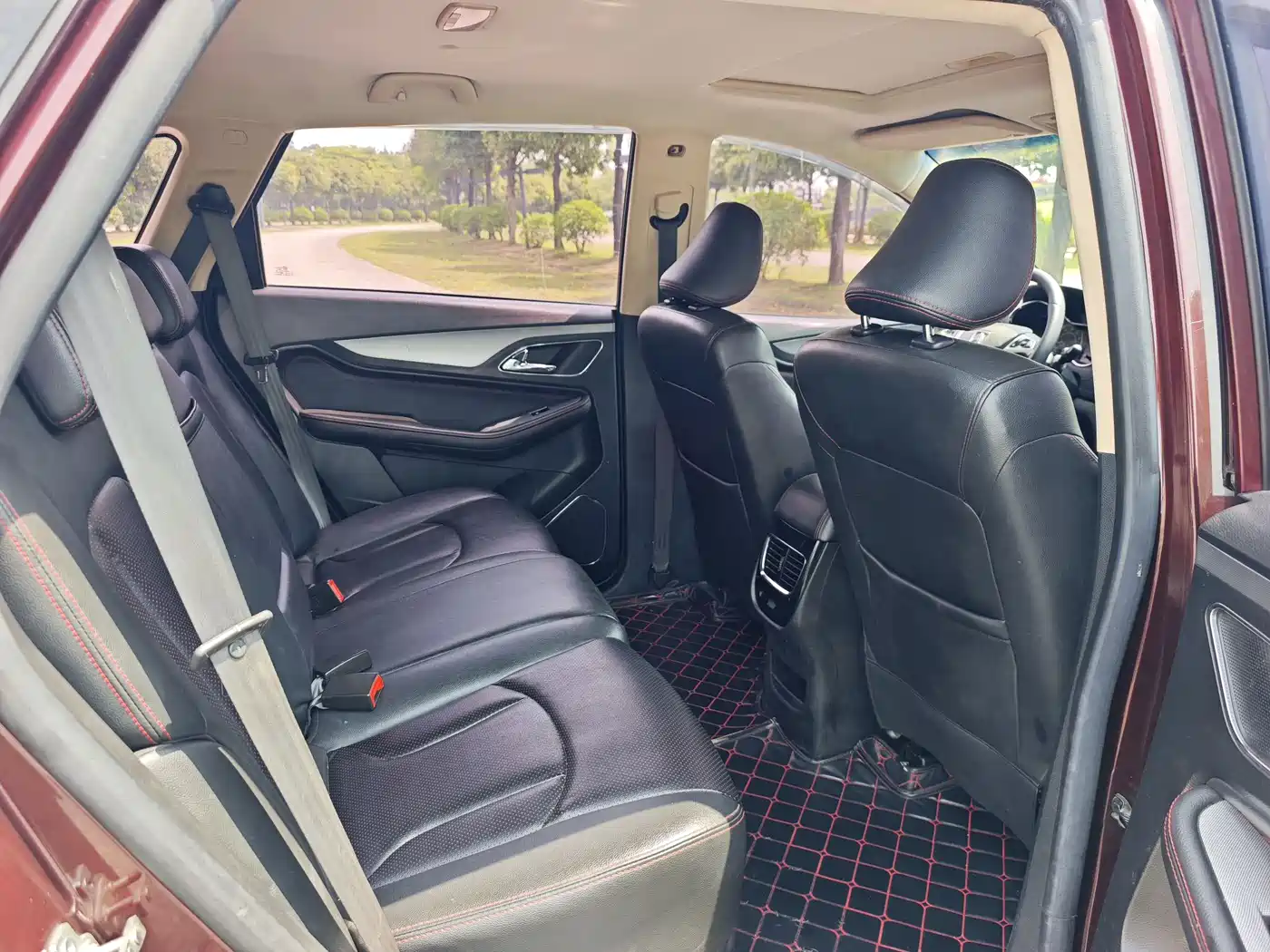Baojun 560 2017 2016 1.5T Manual Luxury