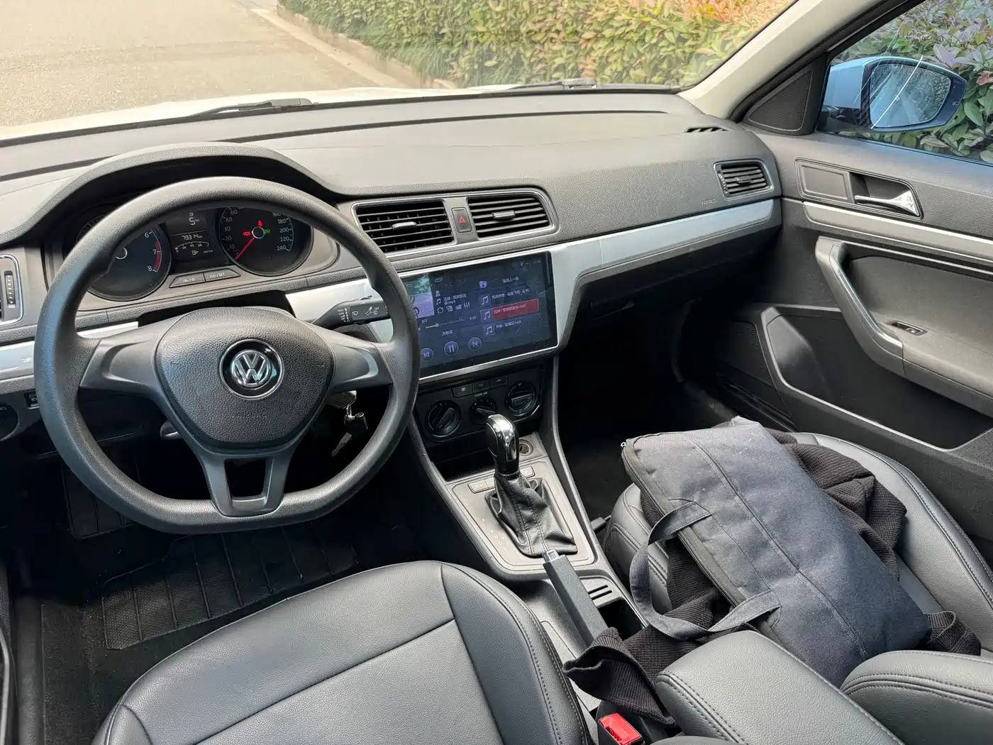 Volkswagen Lavida 2017 1.6L Automatic Trend Edition фото 12