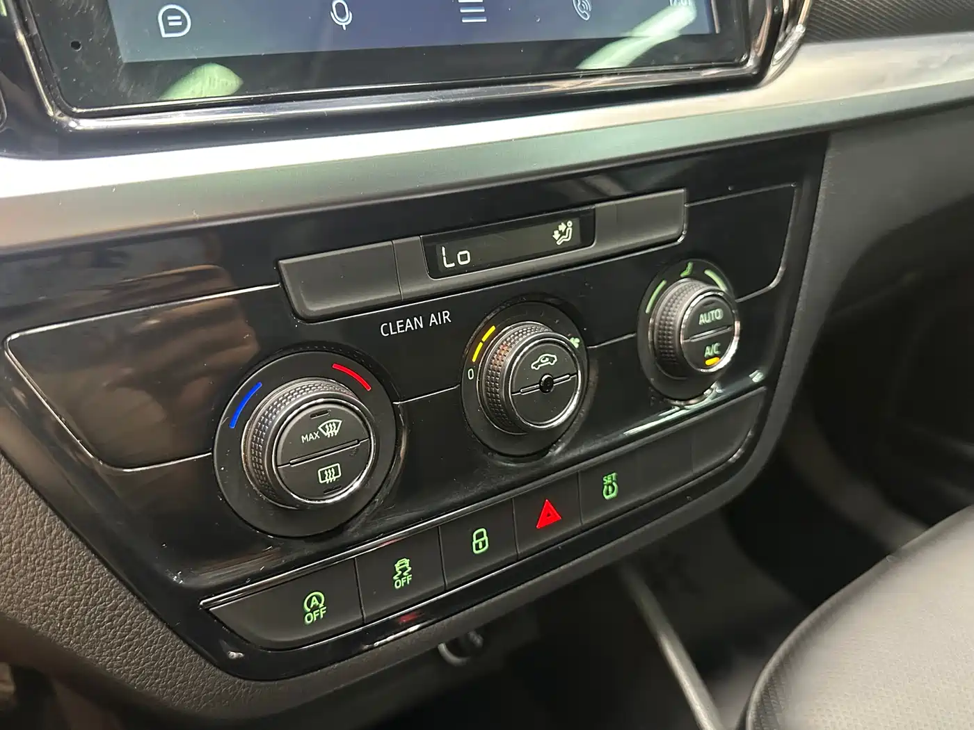 Škoda Kamiq 2024 Model 1.5L Automatic Comfort Edition фото 16