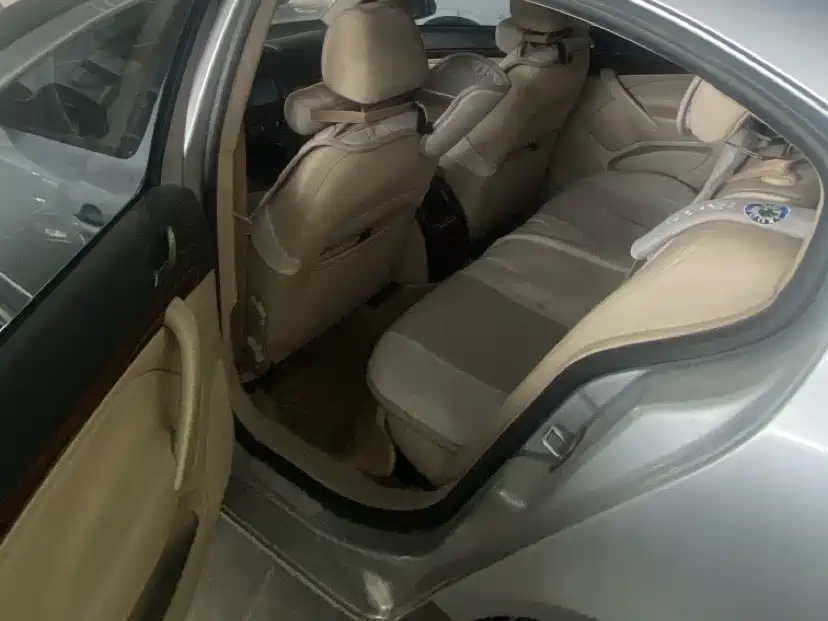 Škoda Octavia 2013 1.6L Automatic Prestige Edition фото 11
