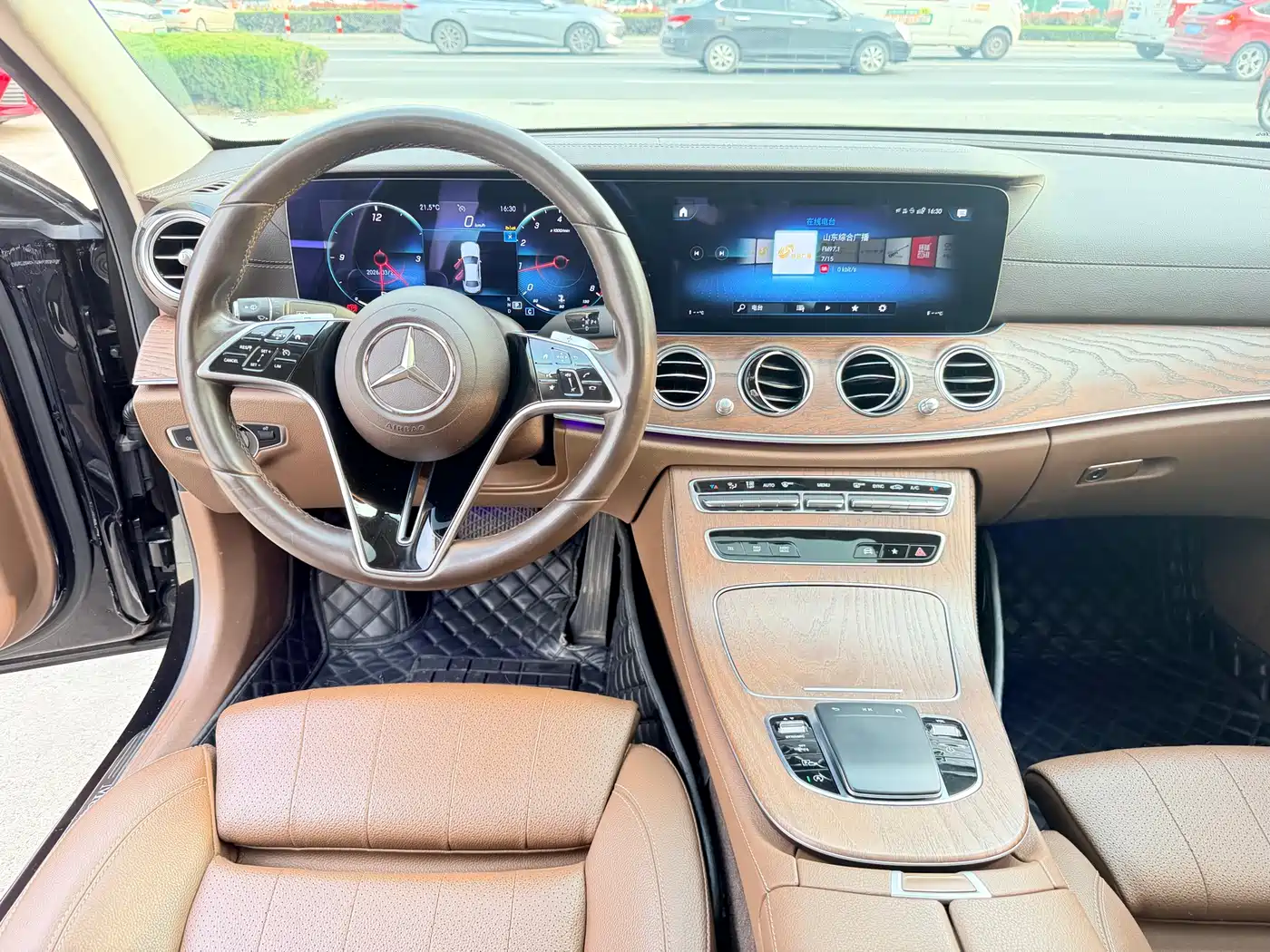 Mercedes-Benz E-Class 2023 E 260 L Sport фото 12