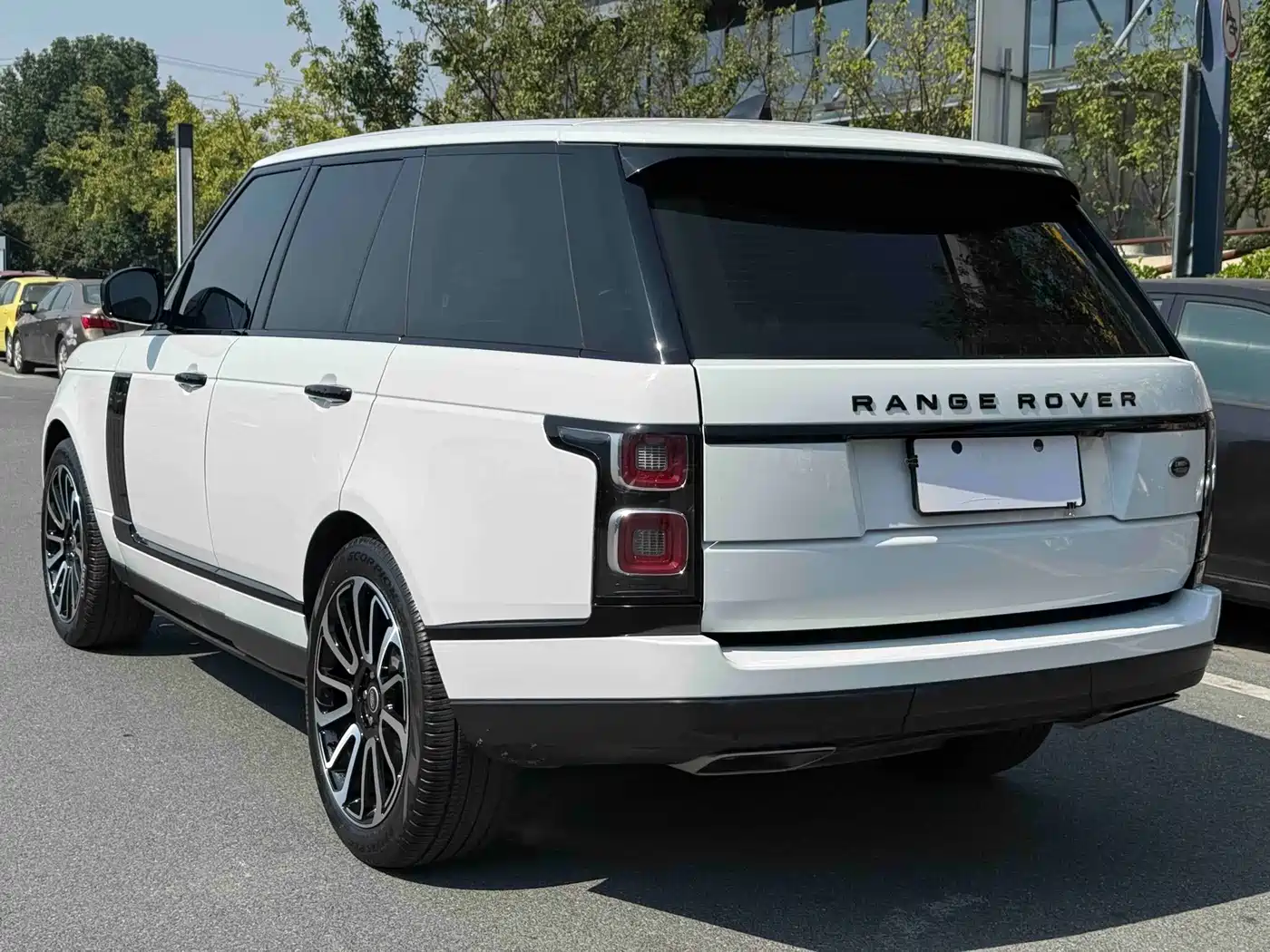 Land Rover Range Rover 2022 2021 3.0 L6 Golden Age Edition