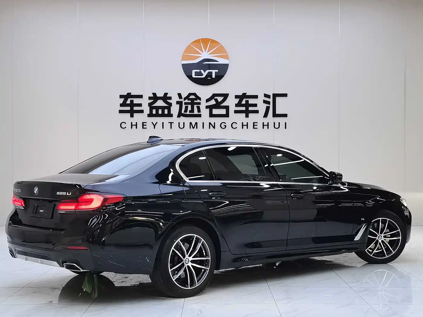 BMW 5 Series 2022 Model Second Facelift 525Li M Sport Package фото 6