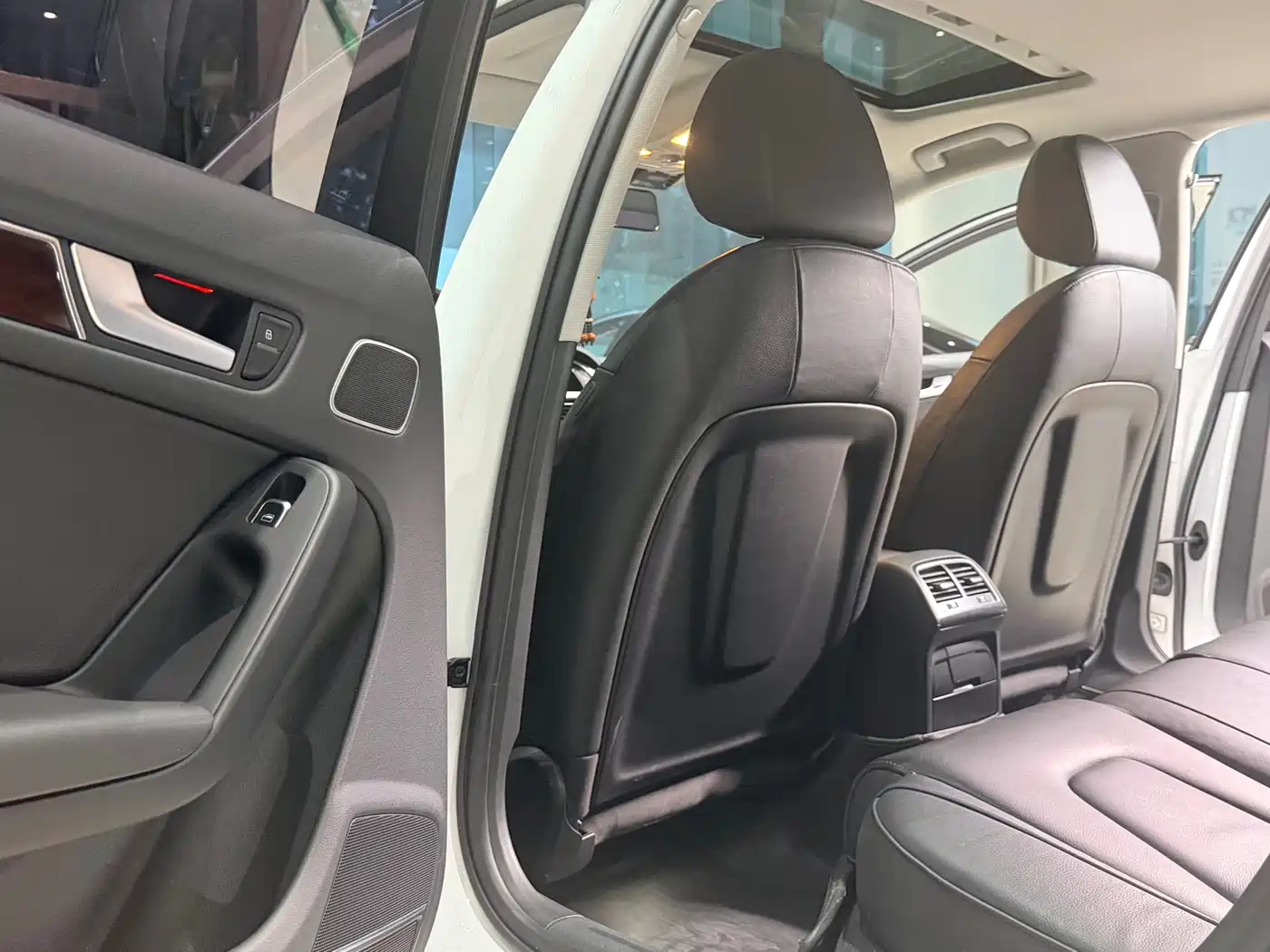 Audi A4L 2016 35 TFSI Collector's Edition S line Comfort фото 13