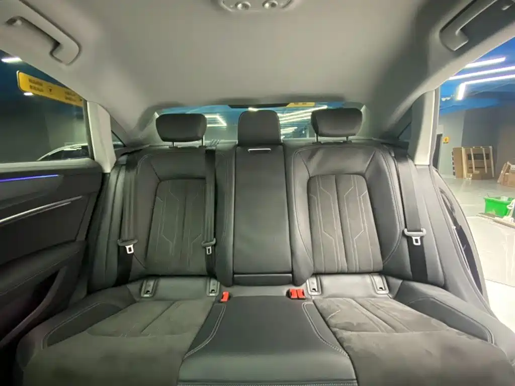 Audi A7L 2024 45 TFSI Luxury фото 19