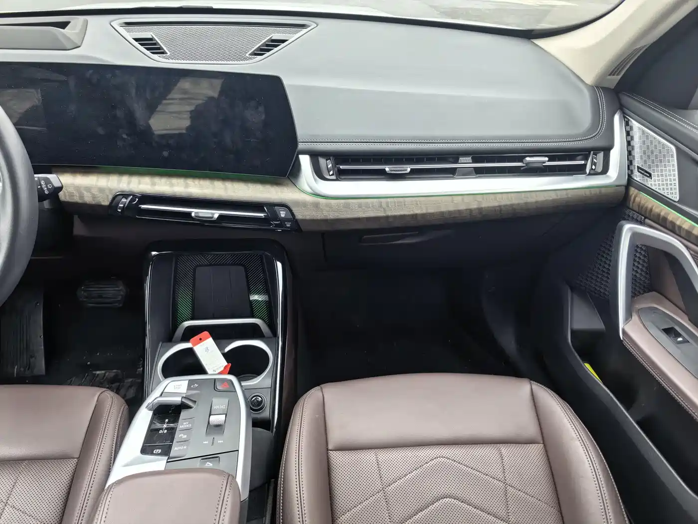 BMW iX1 2023 xDrive30L X Design Package фото 16
