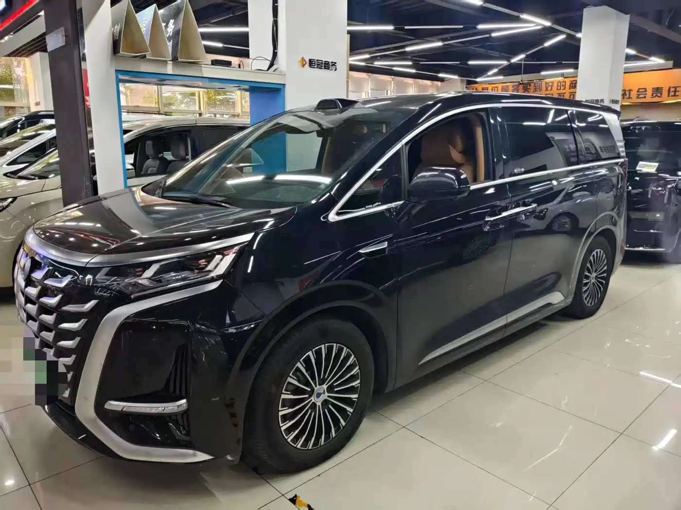 Denza D9 2025 DM-i Smart Drive Edition 1020 AWD Premium
