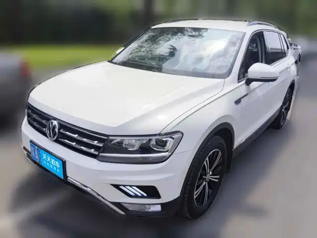 Volkswagen Tiguan L 2020 330TSI Auto 2WD Trend China VI — фото 1