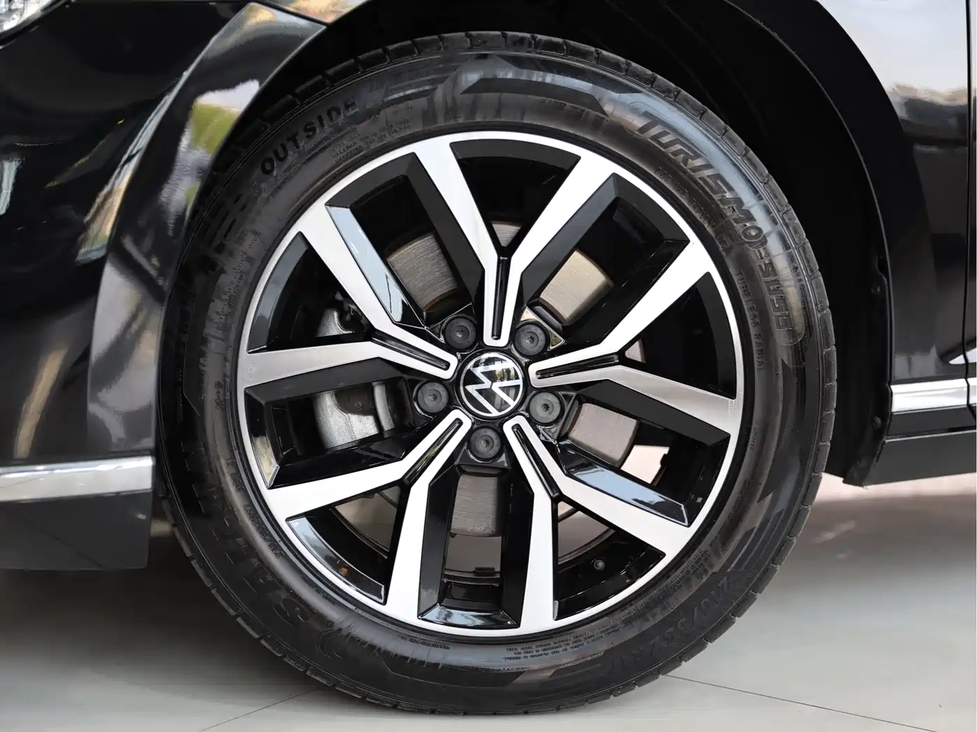 Volkswagen Magotan 2020 330TSI DSG Leading фото 4