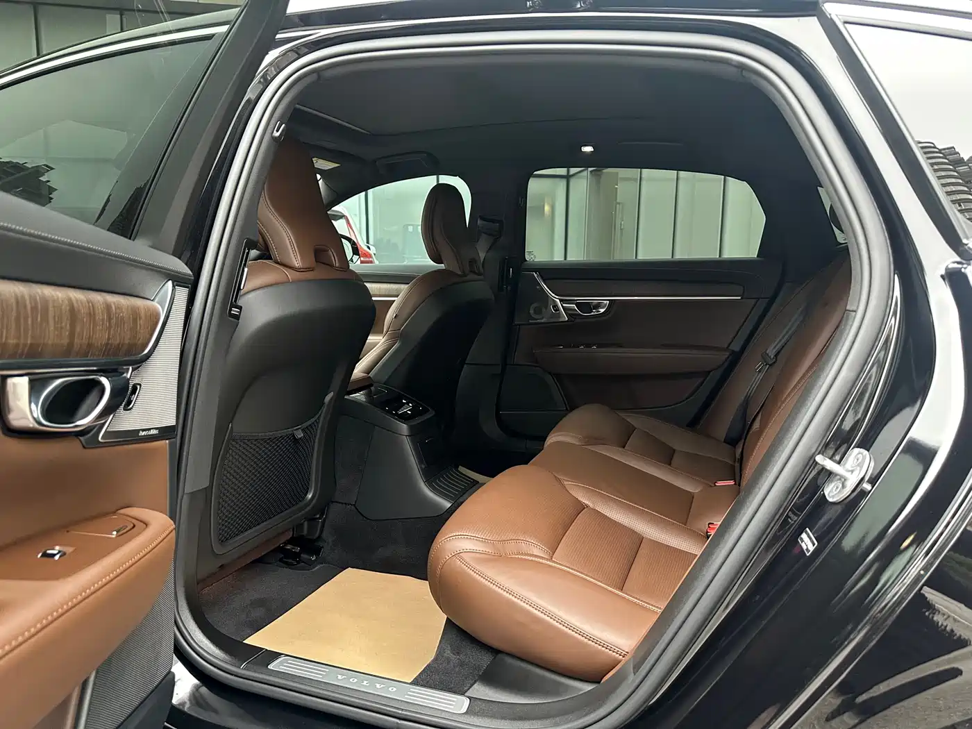 VOLVO S90 PLUG IN HYBRID