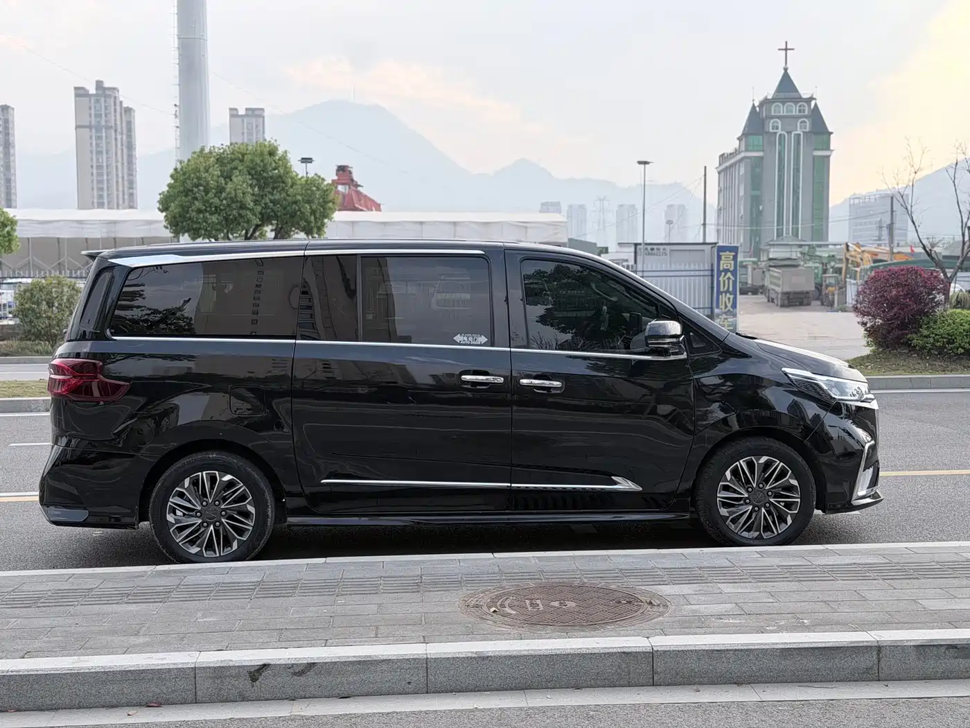 SAIC Maxus Maxus G20 2020 2.0T Gasoline Automatic Luxury Executive фото 18