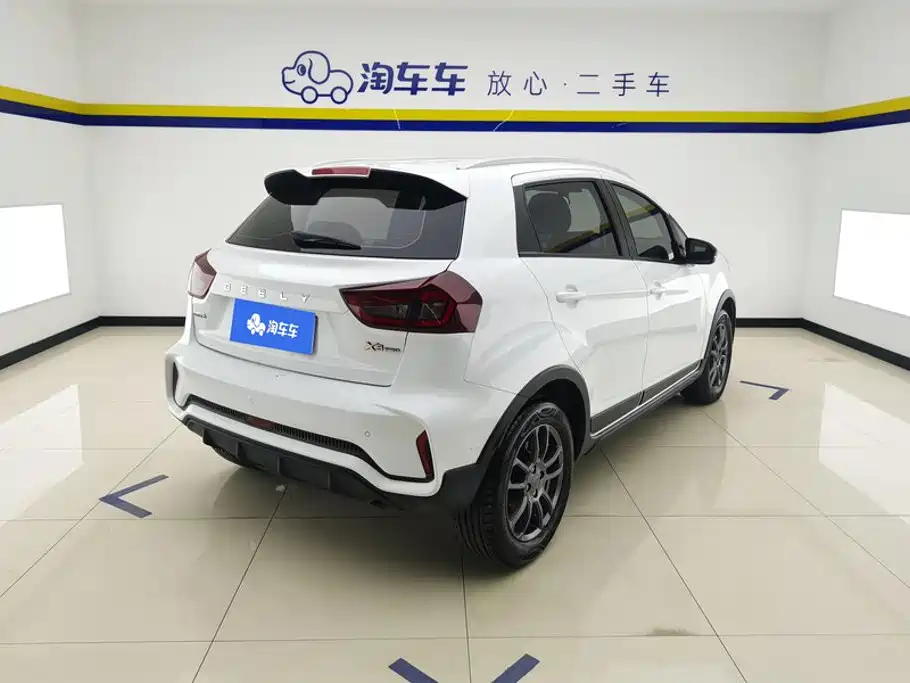 Фото 3 - Geely Vision X3