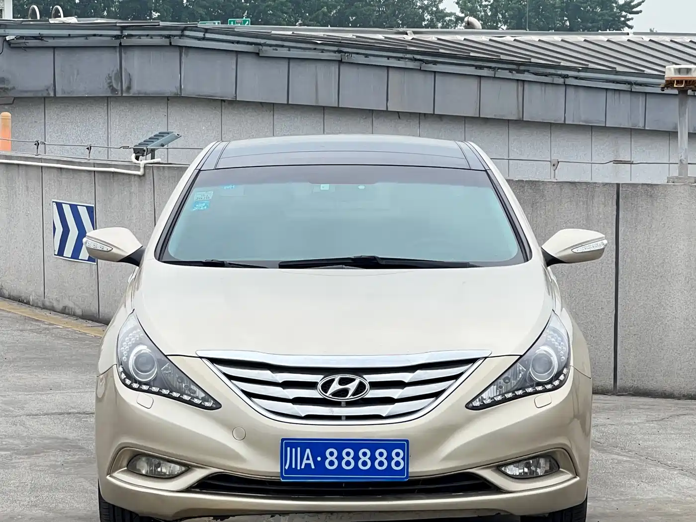 Hyundai Sonata 2011 2.4L Automatic Top Edition фото 2