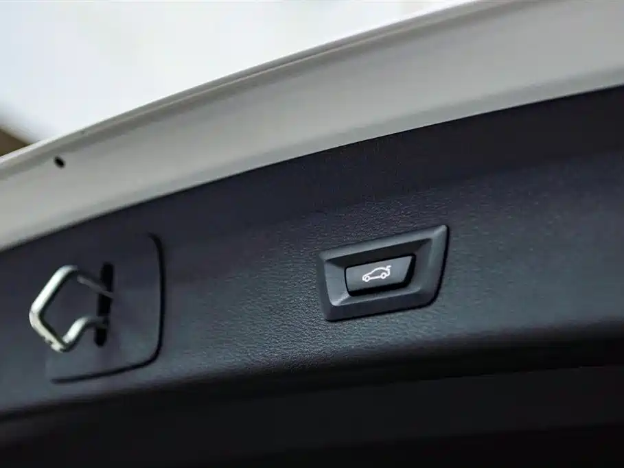 BMW X1 2022 sDrive20Li Fashion фото 13