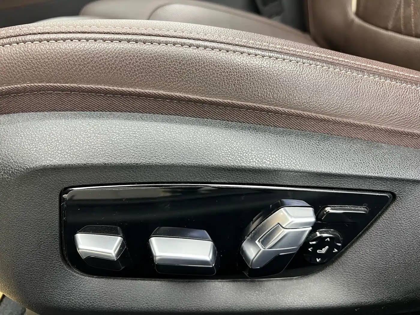 BMW 5 Series 2022 530Li Exclusive M Sport Package фото 7