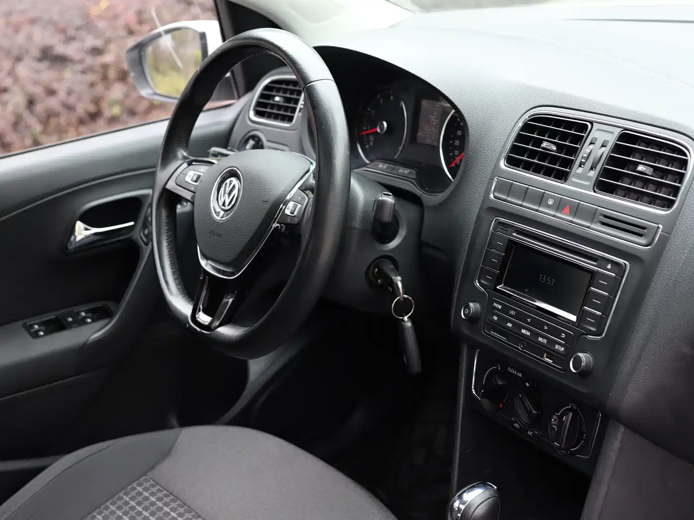 Volkswagen Polo 2016 1.6L Automatic Comfort фото 29