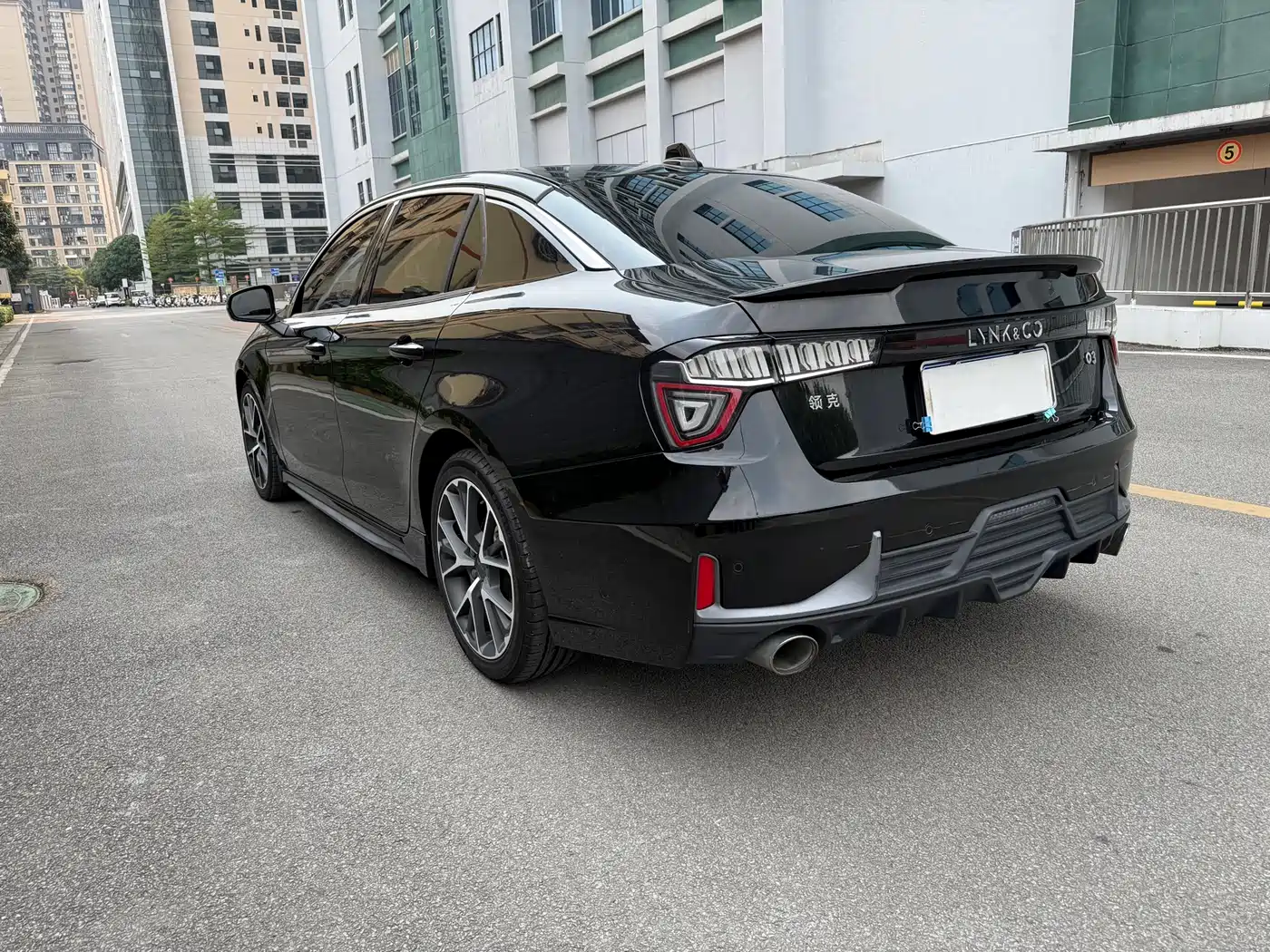 Lynk & Co 03 2018 1.5TD DCT Power Pro Version China V фото 21