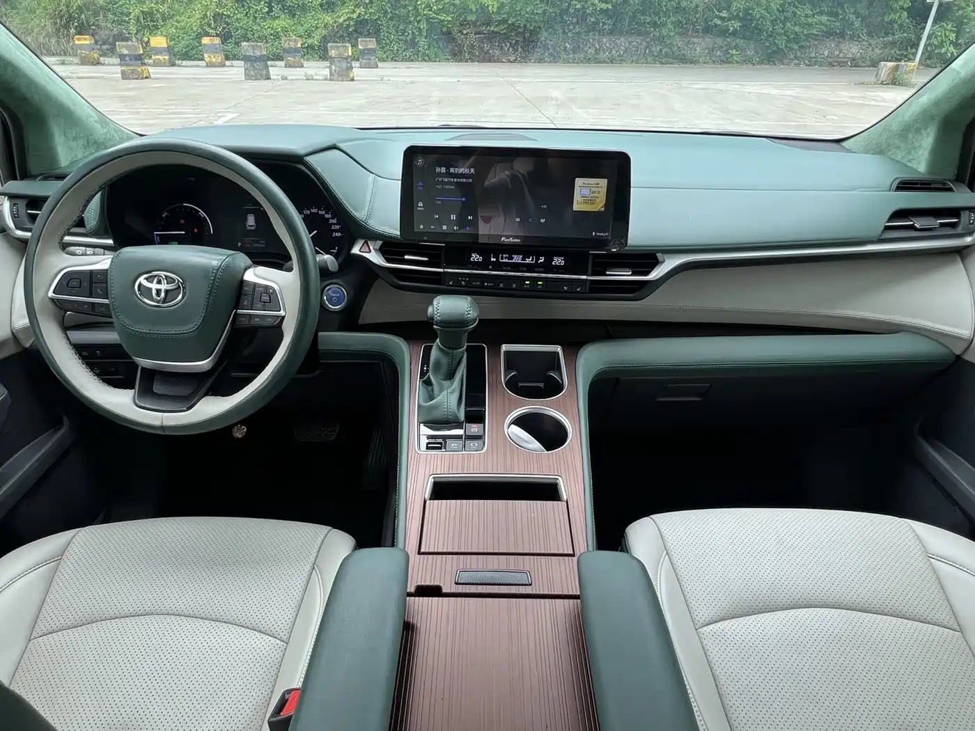 Toyota Sienna 2021 2.5L Hybrid Comfort Edition фото 5