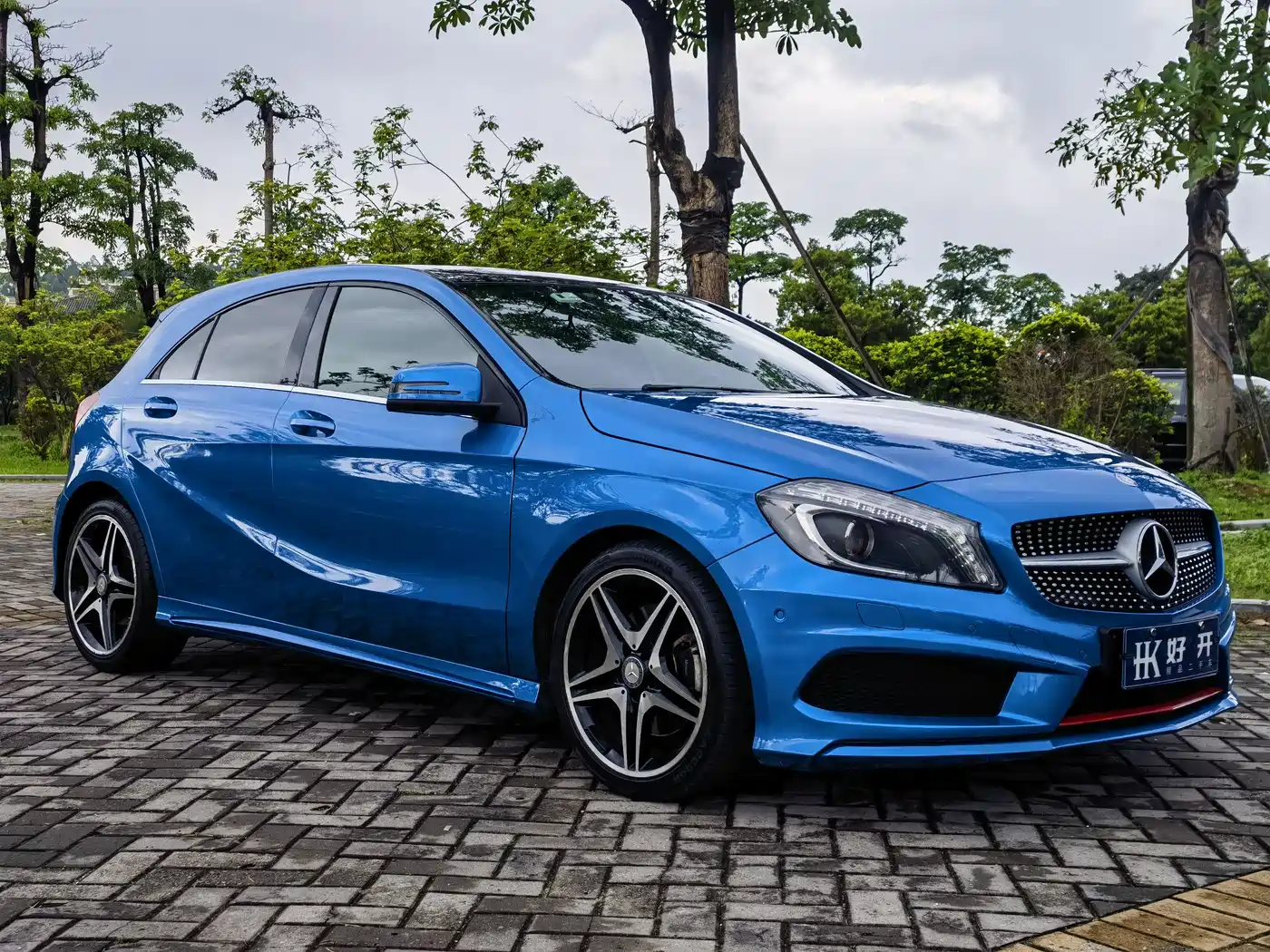 Mercedes-Benz A-Class (Import) 2013 A 260 Sport фото 3