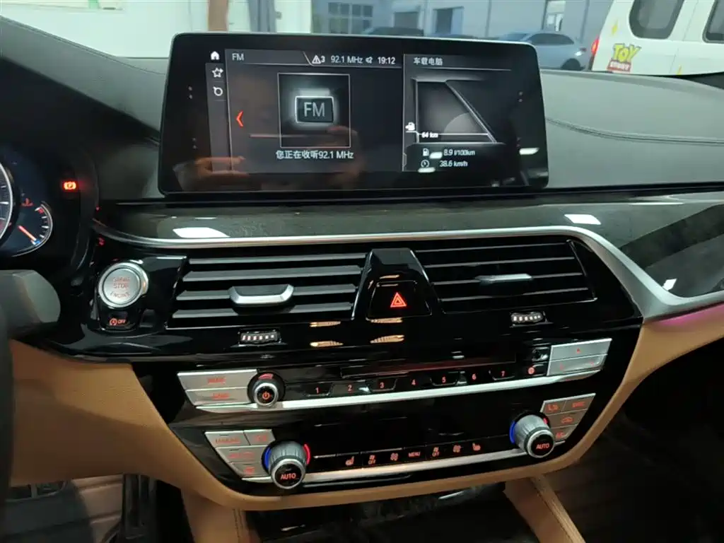 BMW 5 Series 2018 Facelift 530Li Leading M Sport Package фото 13