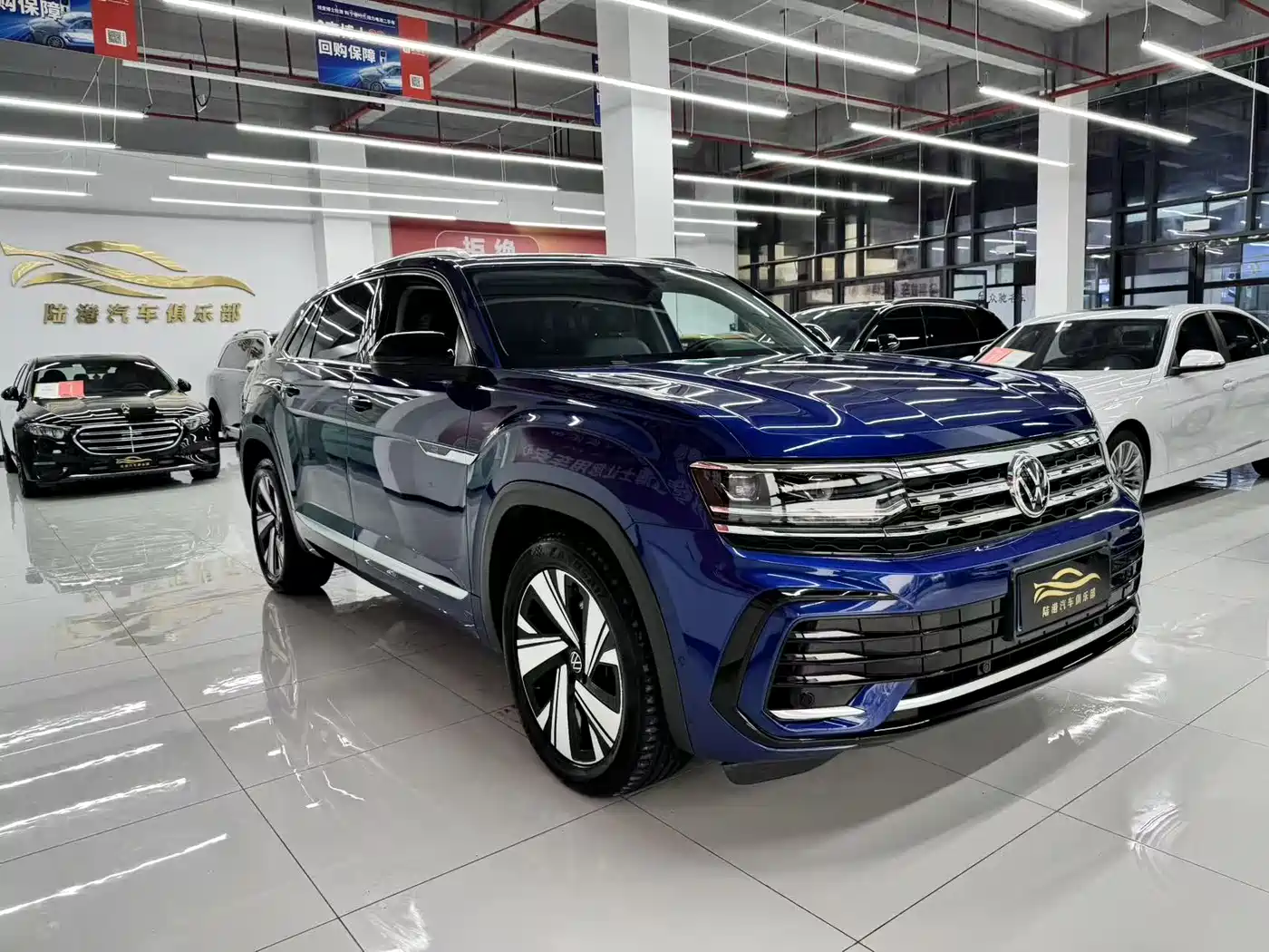 Volkswagen Teramont 2021 Teramont X 380TSI 4WD Premium Luxury Edition фото 3