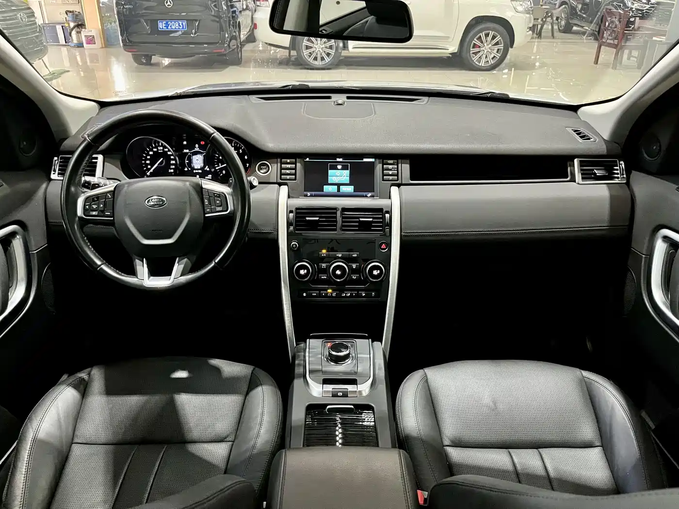 Land Rover Discovery Sport 2019 240PS SE Edition China V фото 11