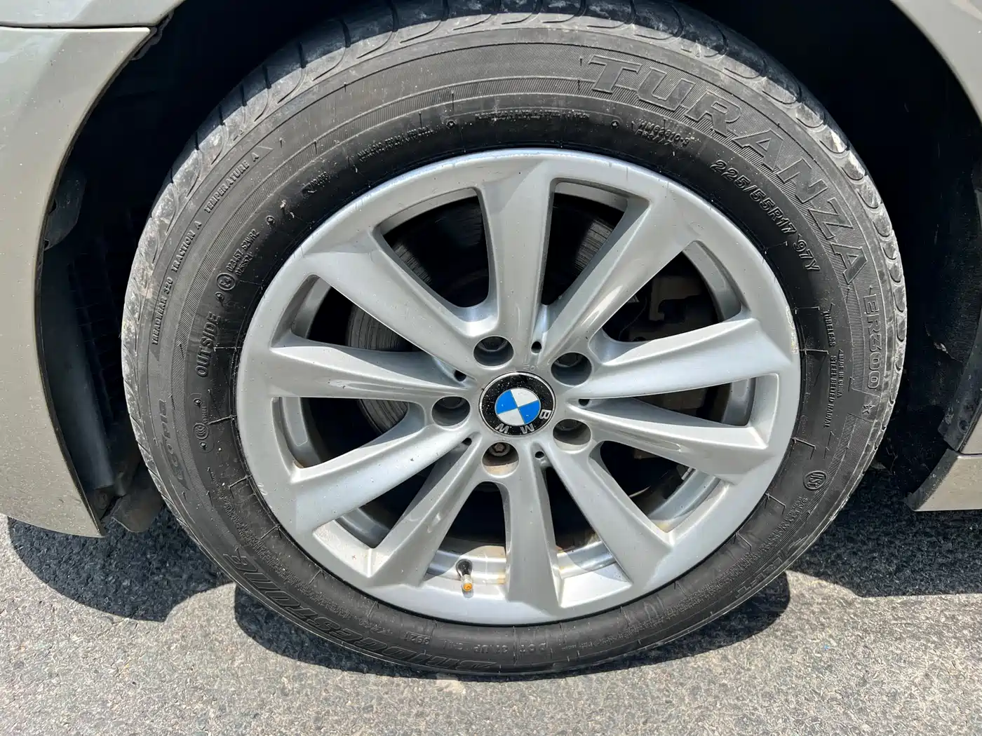 BMW 5 Series 2011 523Li Luxury фото 22