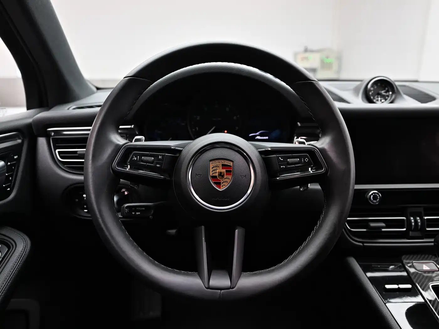 Porsche Macan 2023 Macan 2.0T фото 11