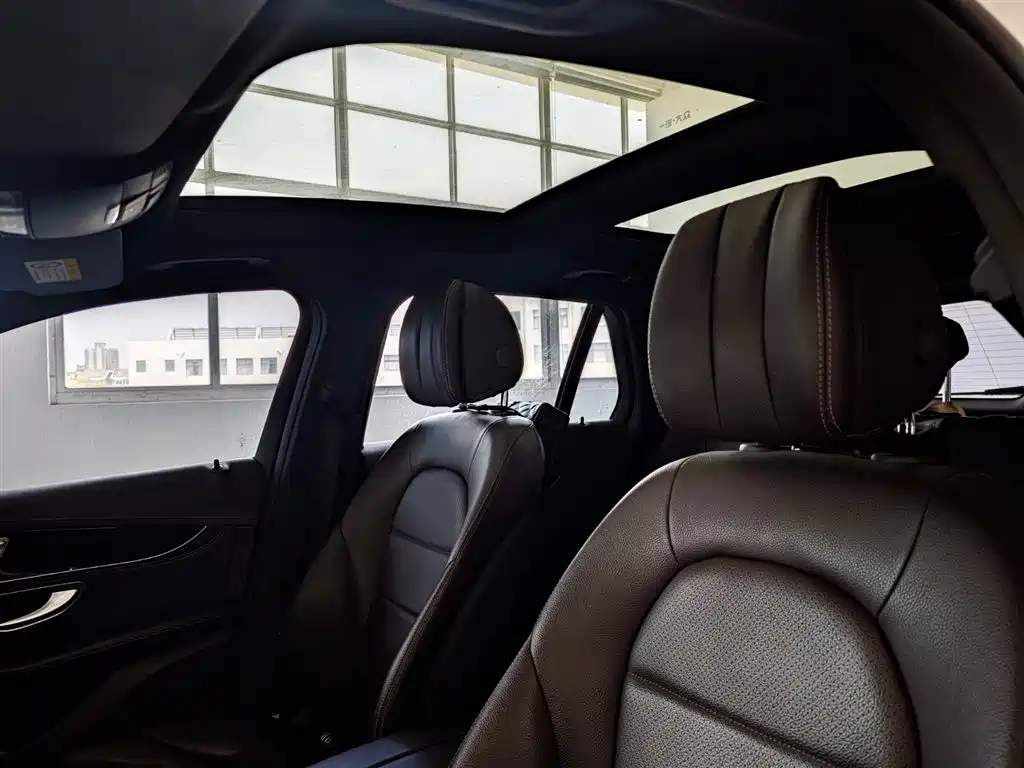 Mercedes-Benz GLC 2018 GLC 260 4MATIC Luxury фото 16