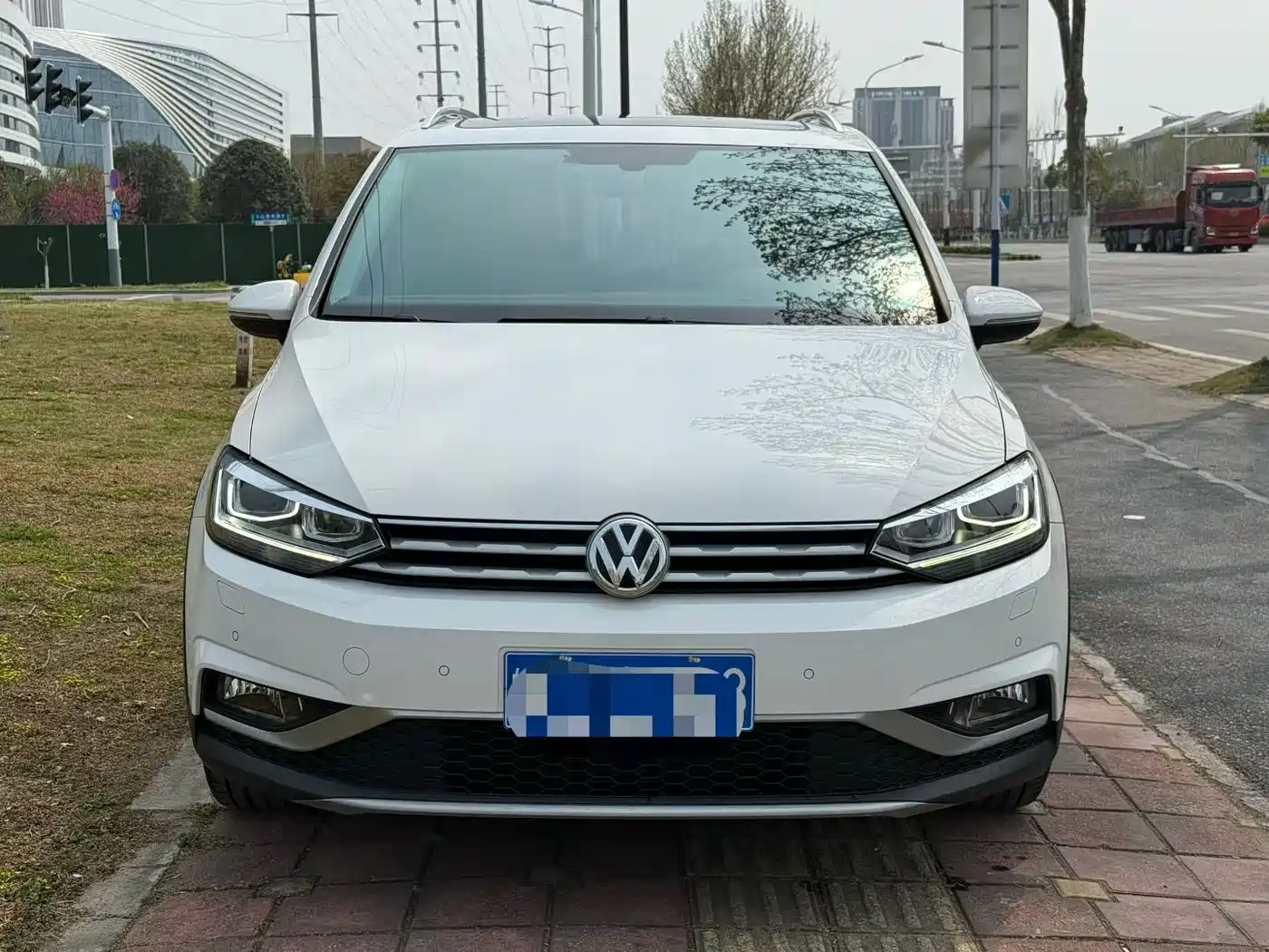Volkswagen Touran 2018 Touran L 280TSI DSG Cross Edition 6-seater China VI