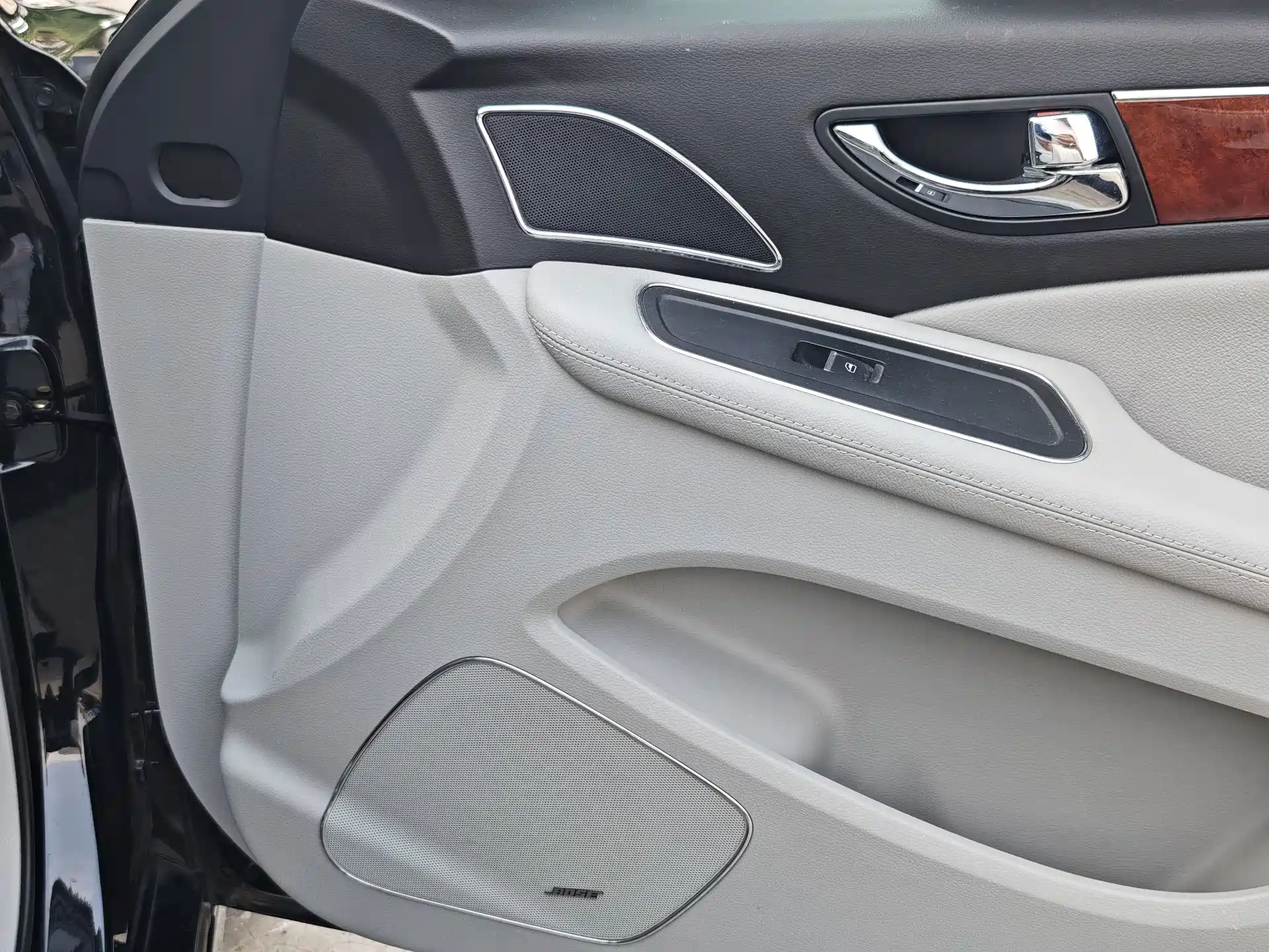صورة 20 - Hongqi H7