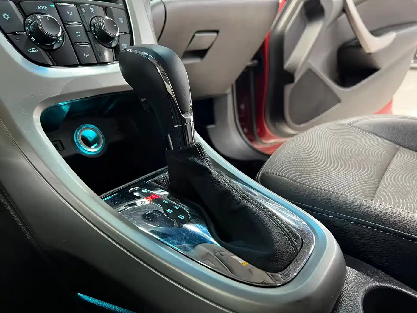 Buick Excelle 2014 XT 1.6L Automatic Fashion фото 11