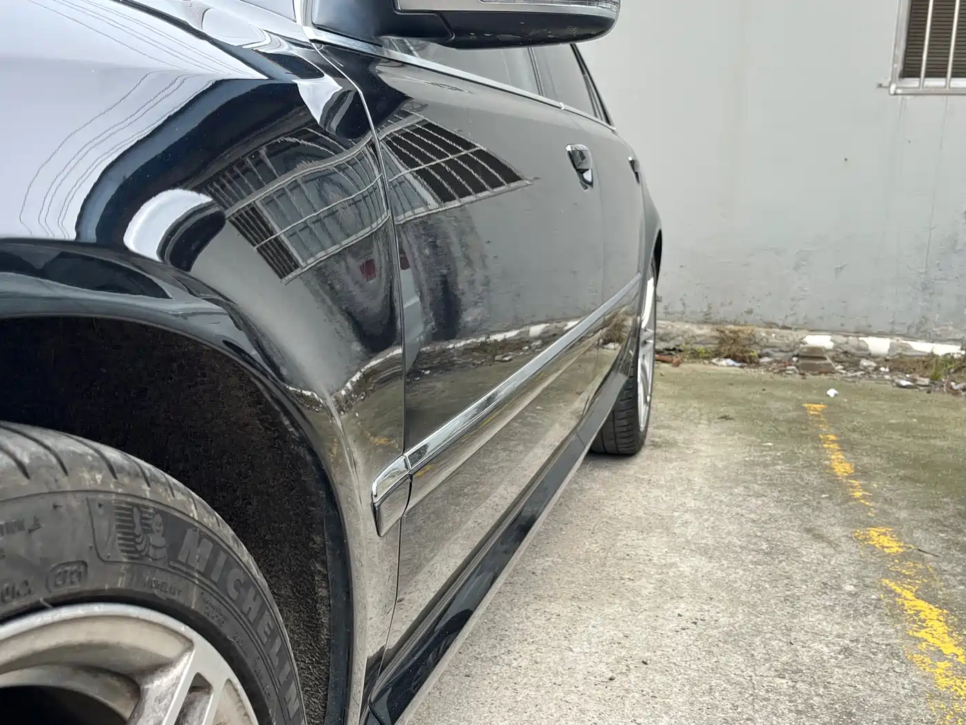 Audi S8 2008 Model S8 5.2FSI quattro фото 3