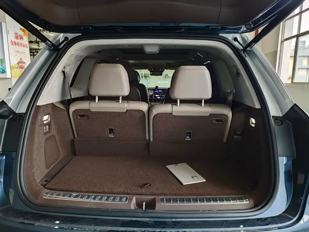 AITO Wenjie AITO M9 2024 Extended Range Ultra 42kWh 6-Seater фото 26