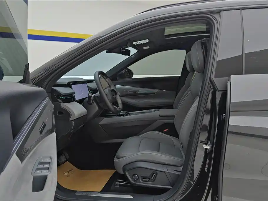 Lynk & Co 08 EM-P 2025 120km Long Range Pro фото 9