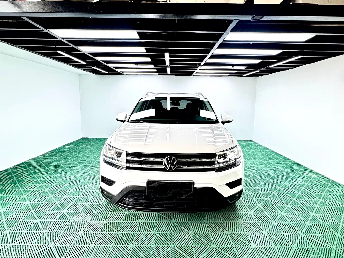 Volkswagen Tharu 2022 280TSI FWD Luxury Edition фото 2
