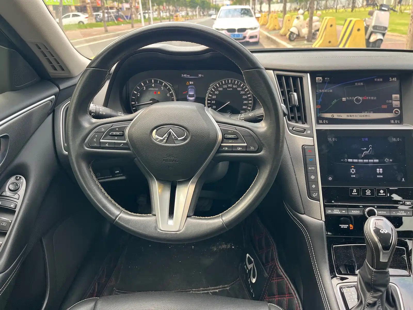 Photo 10 - Infiniti Q50L
