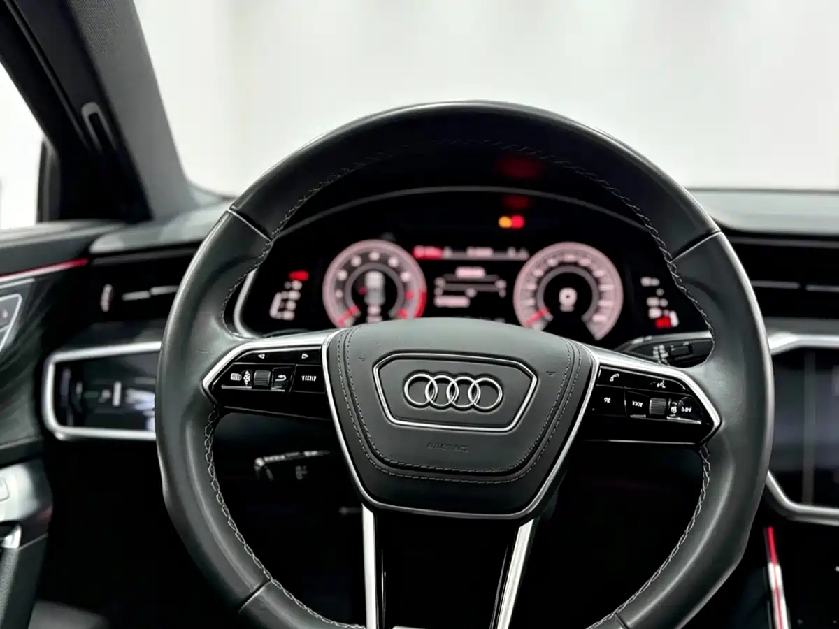 Photo 6 - Audi A6L