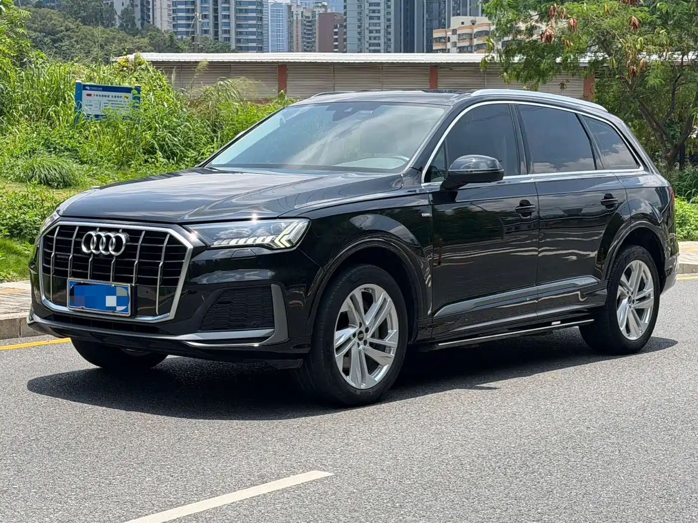 AUDI Q7